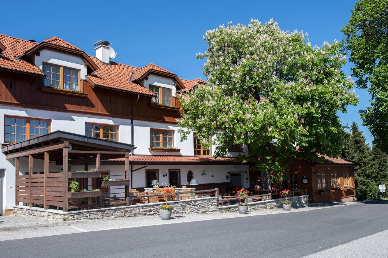 Zum Fally - Landgasthof Kirchberg am Wechsel Exterior photo