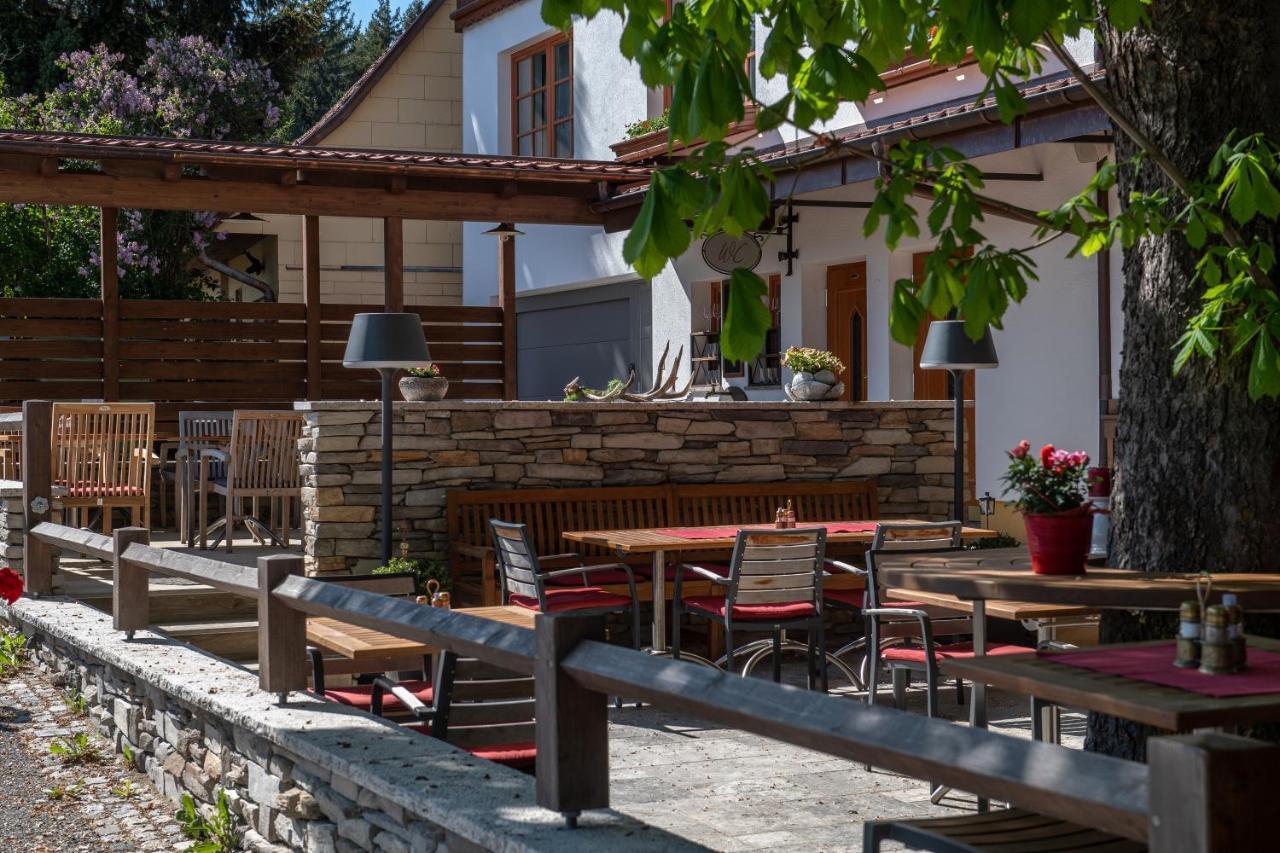 Zum Fally - Landgasthof Kirchberg am Wechsel Exterior photo